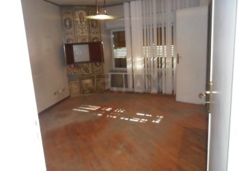 Stanza vuota - Appartamento Corso  Vittorio Emanuele
 
109, Caltanissetta - foto 18