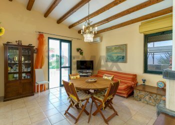 Sala da pranzo - Villa via Contrada Spinazza
 
snc, Noto - foto 14