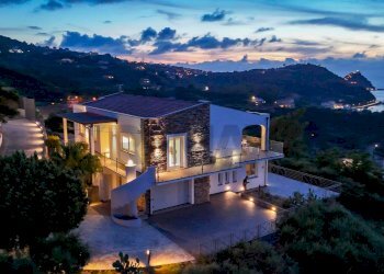 Casa all\'aperto - Villa Contrada San Gregorio
 
snc, Capo d'Orlando - foto 2