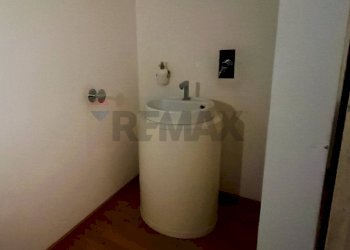 Bagno - Locale Commerciale Via Roma
 
255, Enna - foto 9