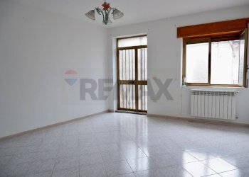 Stanza vuota - Casa indipendente Via Europa
 
36, Baia e Latina - foto 22