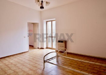 Stanza vuota - Casa indipendente Via Europa
 
36, Baia e Latina - foto 23