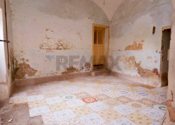 Stanza vuota - Casa indipendente Via Europa
 
36, Baia e Latina - foto 32