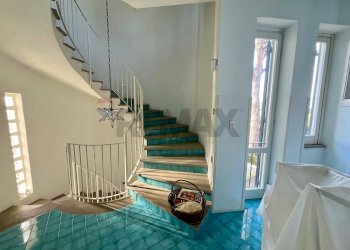 Scale - Villa Fondi - foto 60