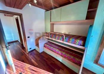 Camera / camera da letto - Casa indipendente Endine Gaiano - foto 15