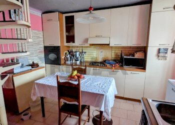 Cucina - Casa semi indipendente Darfo Boario Terme - foto 7