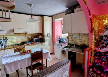 Cucina - Casa semi indipendente Darfo Boario Terme - foto 8