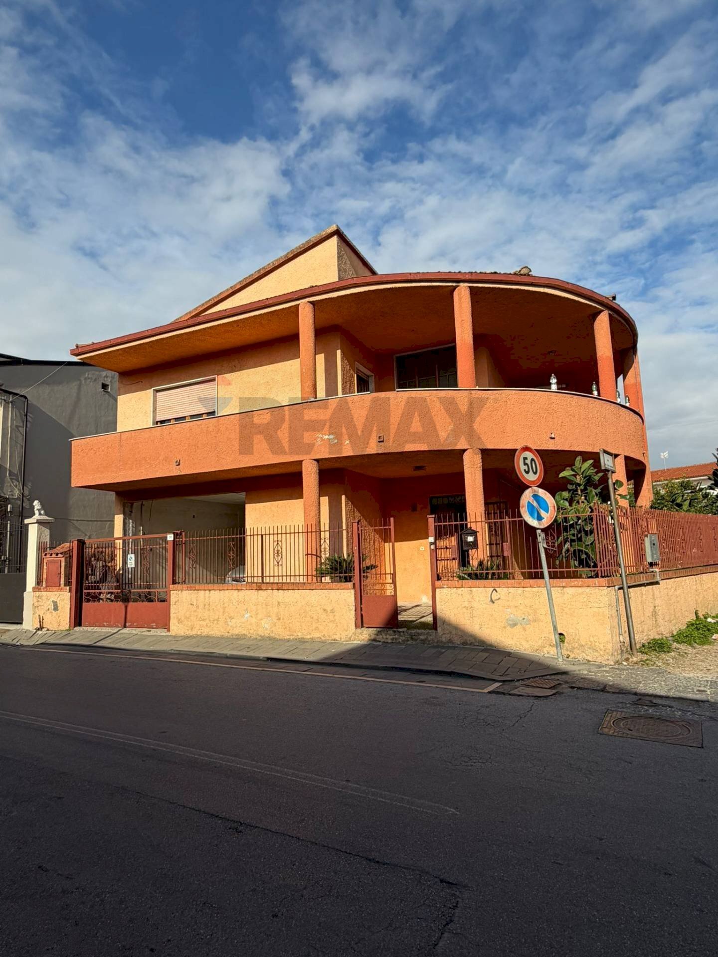 Edificio all\'aperto - Villa Croce
20, Francolise - foto 2