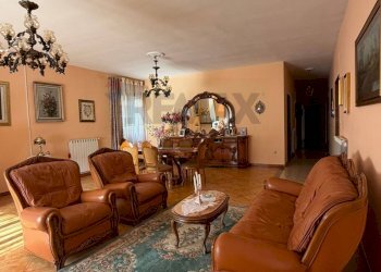 Soggiorno - Villa Croce
 
20, Francolise - foto 9