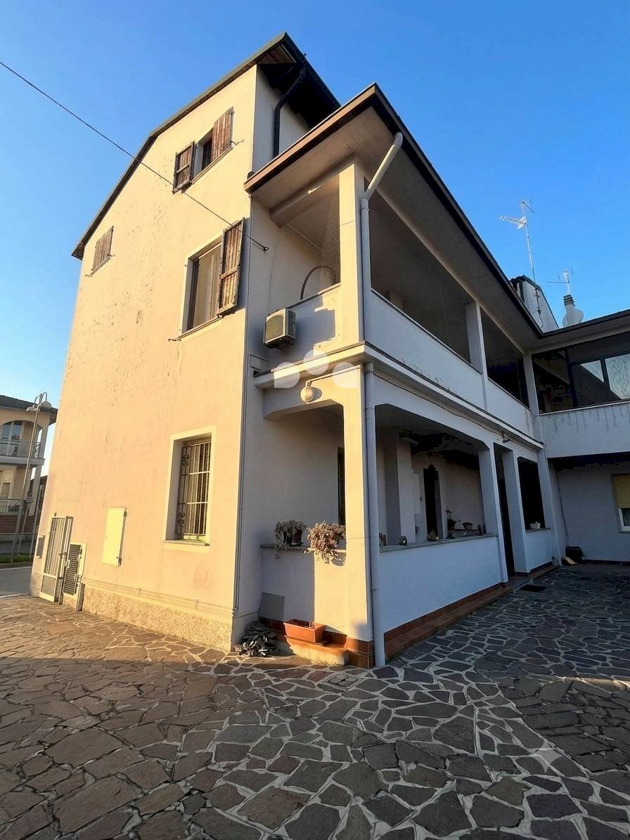 Foto 2 - Trilocale via San Giorgio
21, Chieve - foto 2