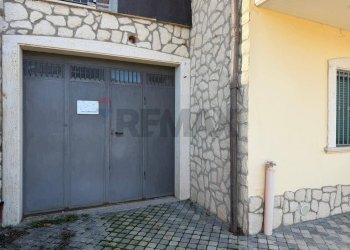 locale rimessa - Quadrilocale Via Sopra la fontana
 
snc, Castel di Sangro - foto 8