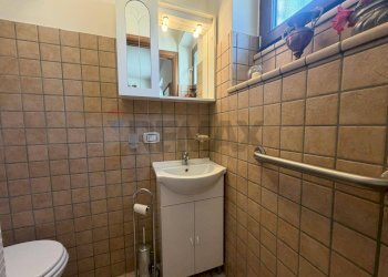 Bagno - Quadrilocale Via Sopra la fontana
 
snc, Castel di Sangro - foto 10