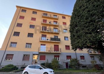 Edificio all\'aperto - Appartamento strada privata dell'anza
 
5, Novara - foto 1