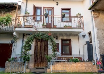 Casa all\'aperto - Casa semi indipendente Via Goffredo Mameli
 
15, Galliate - foto 1