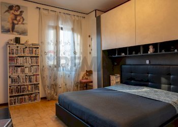 Camera / camera da letto - Casa semi indipendente Via Goffredo Mameli
 
15, Galliate - foto 9