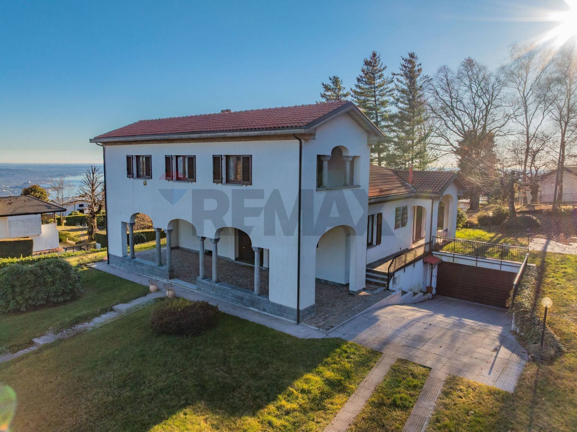 Casa all\'aperto - Villa strada dorsale di poggio radioso
 
8, Nebbiuno - foto 1