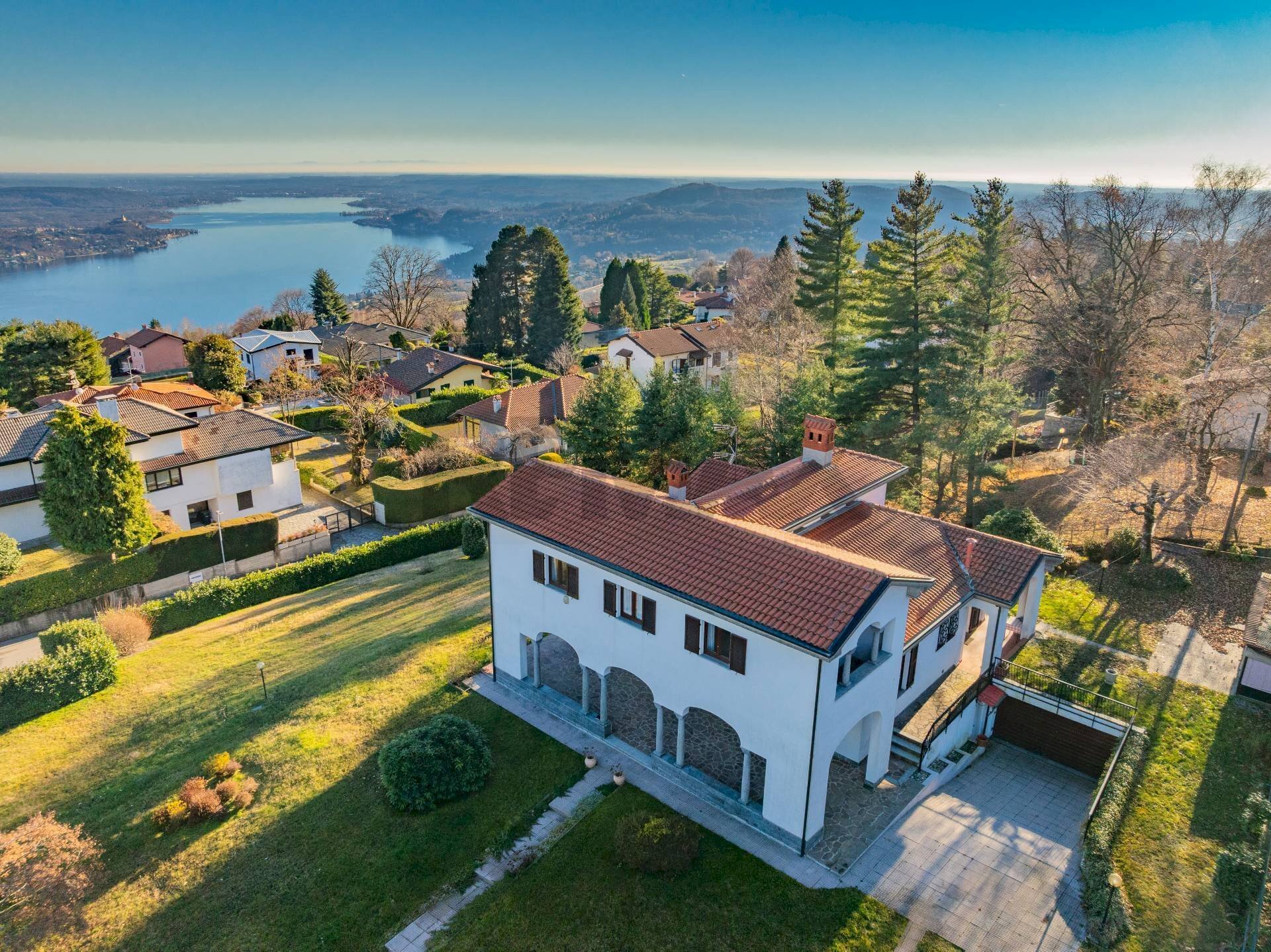 Casa all\'aperto - Villa strada dorsale di poggio radioso
 
8, Nebbiuno - foto 3