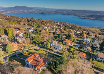 Vista dell\'acqua - Villa strada dorsale di poggio radioso
 
8, Nebbiuno - foto 5