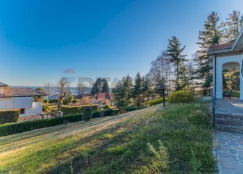 Giardino - Villa strada dorsale di poggio radioso
 
8, Nebbiuno - foto 19