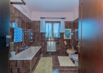 Bagno - Villa strada dorsale di poggio radioso
 
8, Nebbiuno - foto 52