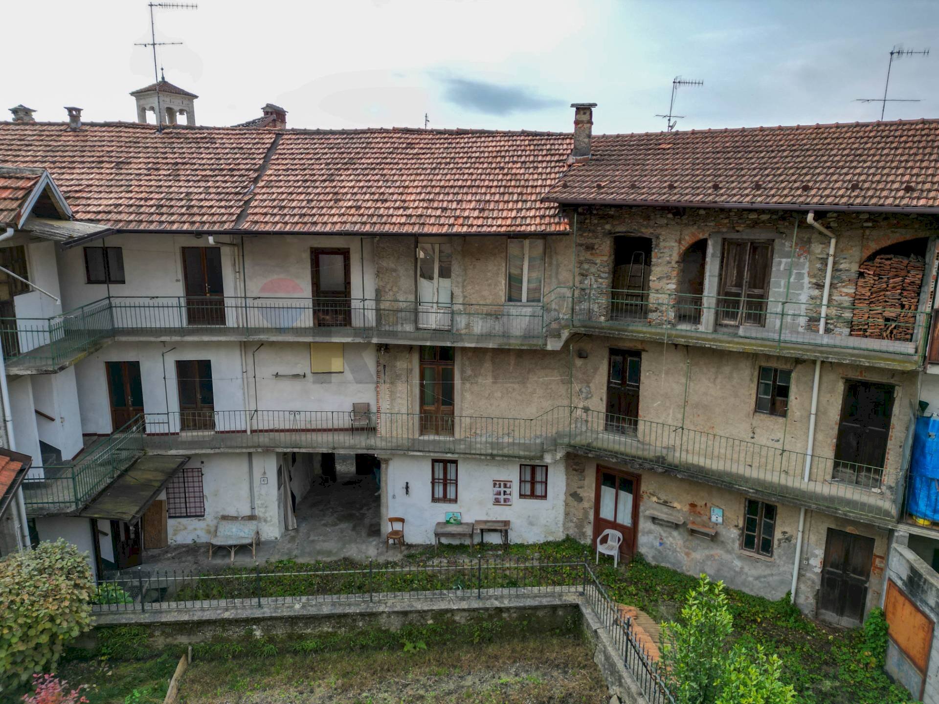 Edificio all\'aperto - Rustico via Angelo Sappa Marietti
6, Miasino - foto 2