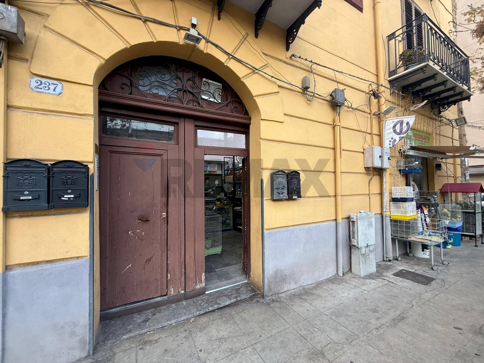 Edificio all\'aperto - Commercial Premises Corso Calatafimi
 
235, Palermo - photo 2