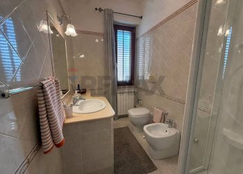 Bagno - Appartamento via giorgio kastriota
 
161, Piana degli Albanesi - foto 11
