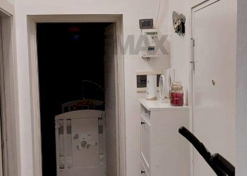 Hall / corridoio - Bilocale Giuliano Marconi
 
59, Cadelbosco di Sopra - foto 5