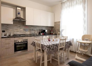 Cucina - Two-room apartment Giuliano Marconi
 
59, Cadelbosco di Sopra - photo 1