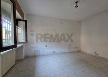 Stanza vuota - Bilocale Vicolo degli Orti
 
7, Varallo Pombia - foto 15