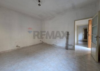 Stanza vuota - Bilocale Vicolo degli Orti
 
7, Varallo Pombia - foto 16