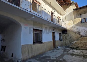 Edificio all\'aperto - Bilocale Vicolo degli Orti
 
7, Varallo Pombia - foto 17