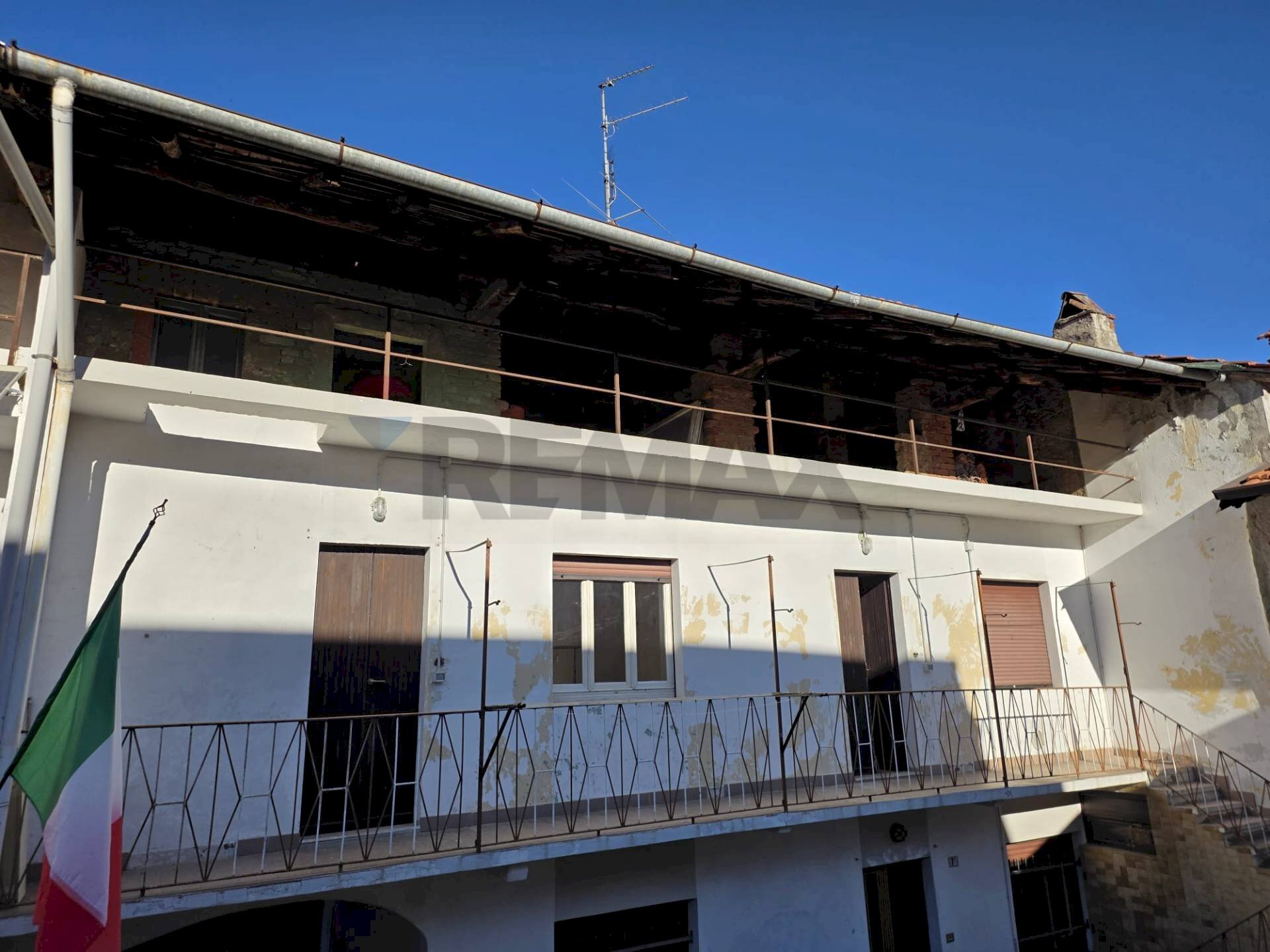 Edificio all\'aperto - Three-room apartment Vicolo degli Orti
 
7, Varallo Pombia - photo 1