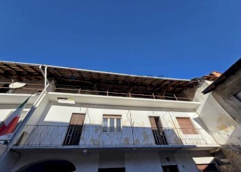 Edificio all\'aperto - Trilocale Vicolo degli Orti
 
7, Varallo Pombia - foto 2