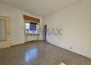 Stanza vuota - Trilocale Vicolo degli Orti
 
7, Varallo Pombia - foto 11