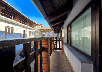 Balcone - Casa semi indipendente Vicolo degli Orti
 
7, Varallo Pombia - foto 10