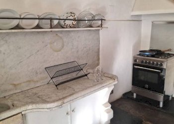 Cucina - Appartamento vico Vegetti, 1, Genova (zona Centro Storico) - foto 24