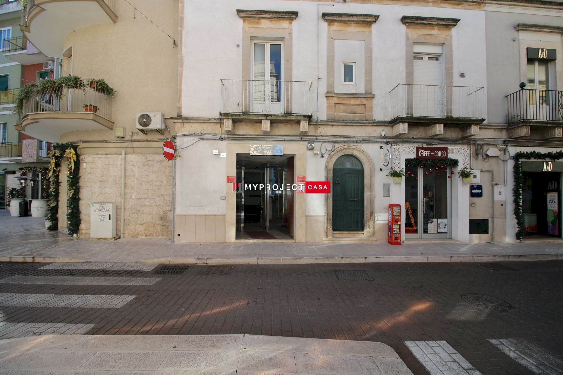 Shop Corso Messapia, Martina Franca - photo 1