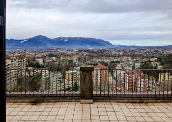 Vista delle montagne - Villa Bifamiliare Corso della Repubblica
 
50-56, Frosinone - foto 25