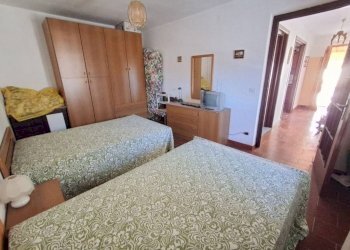 Camera da letto - Bilocale via Golonera, 29, Roccasparvera - foto 23