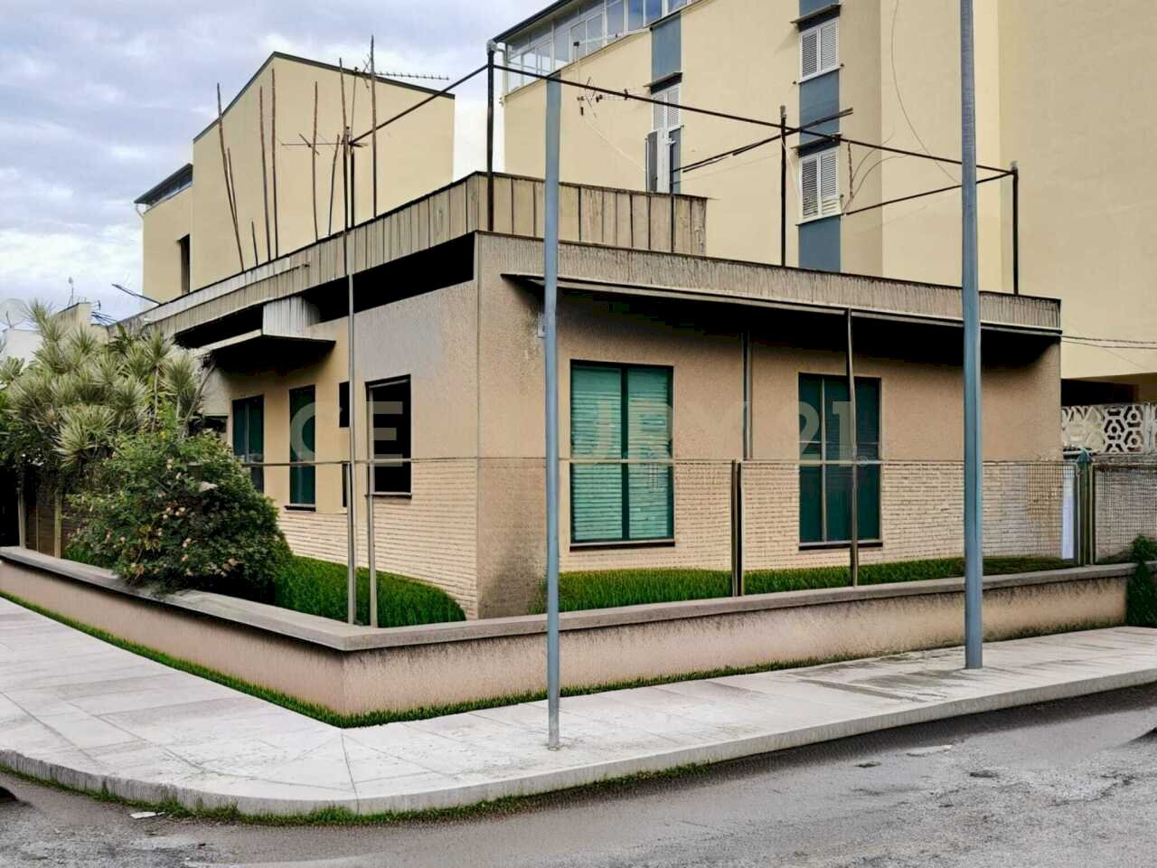 WhatsApp Image 2025-12-27 at 19.46.34.jpeg - Independent house Via Raffaele Paolucci 21, Palermo - photo 1