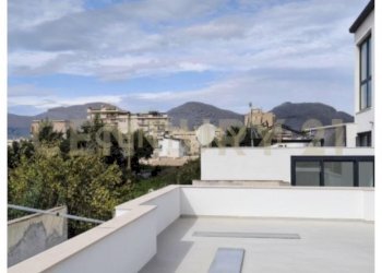 WhatsApp Image 2026-01-08 at 22.23.20.jpeg - Independent house Via Raffaele Paolucci 21, Palermo - photo 17