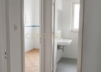 WhatsApp Image 2026-01-08 at 22.39.53.jpeg - Independent house Via Raffaele Paolucci 21, Palermo - photo 21