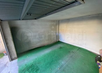 3.JPG - Box Giugliano in Campania - foto 2