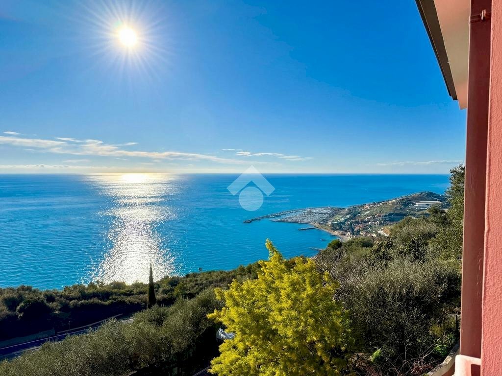 Villa Via fossati, Cipressa - photo 1