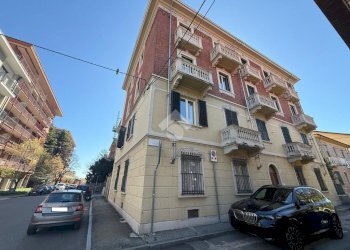 Four-room apartment Via Francesco Crispi, Collegno - photo 1