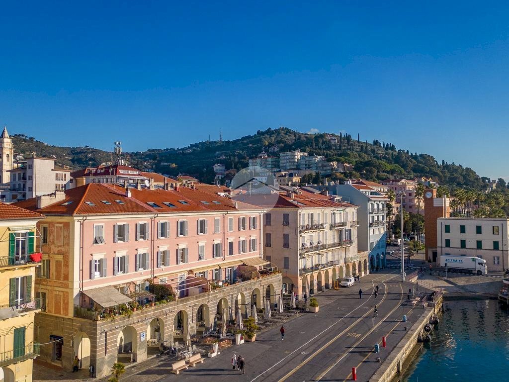 Two-room apartment Via Andrea Doria, Imperia - photo 1