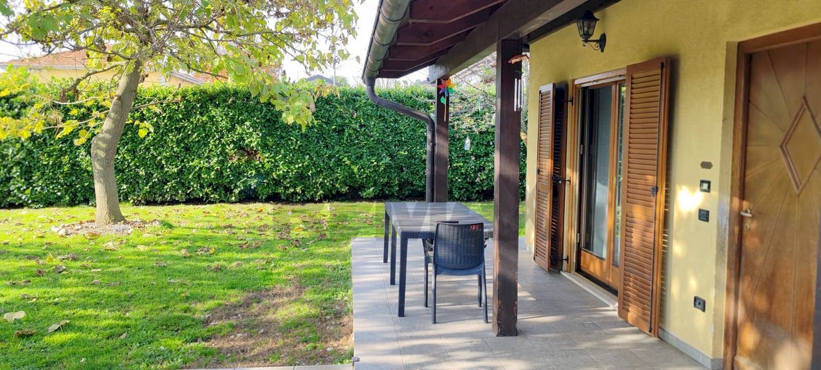 Giardino - Casa indipendente Bellinzago Novarese - foto 3