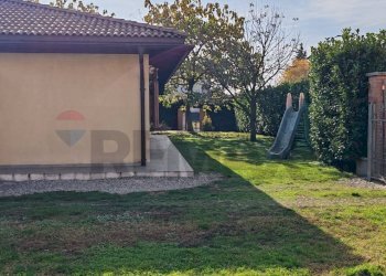 Giardino - Casa indipendente Bellinzago Novarese - foto 9