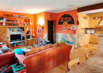 Sala da pranzo - Casa indipendente Bellinzago Novarese - foto 12